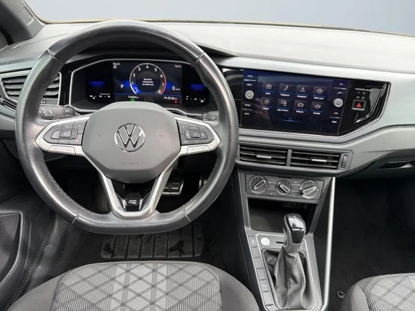 VOLKSWAGEN Taigo (2022) — foto 2 van 28