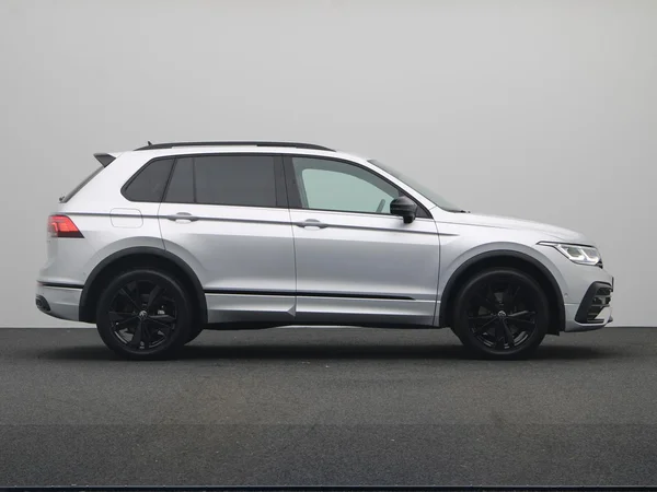 VOLKSWAGEN Tiguan eHybrid (PHEV) (2022) — foto 22 van 24