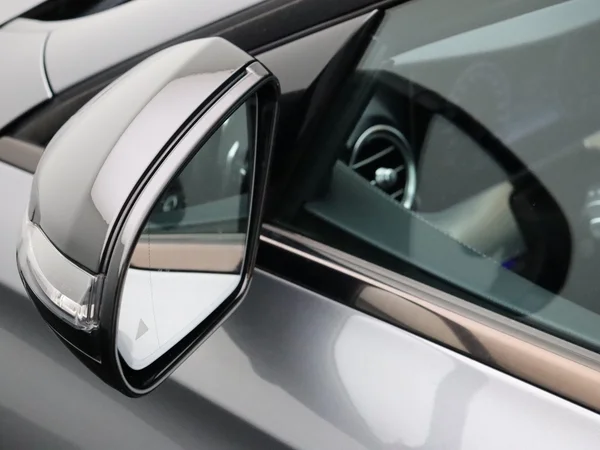 Mercedes-Benz E-Klasse (2020) — foto 32 van 32
