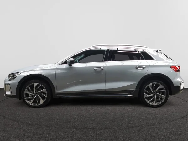 AUDI A3 Allstreet (2025) — foto 10 van 14