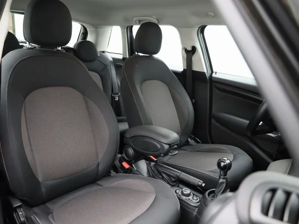 MINI One (2021) — foto 27 van 37