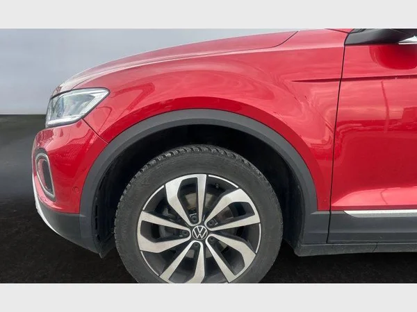 Volkswagen T-Roc Cabriolet (2023) — foto 18 van 18