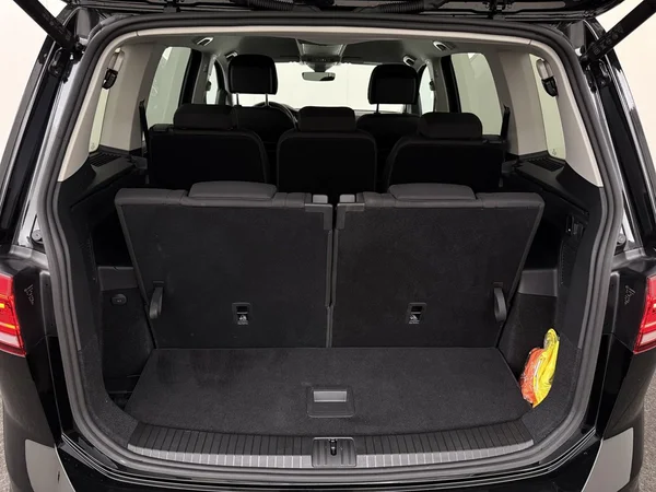 VOLKSWAGEN Touran (2025) — foto 4 van 19