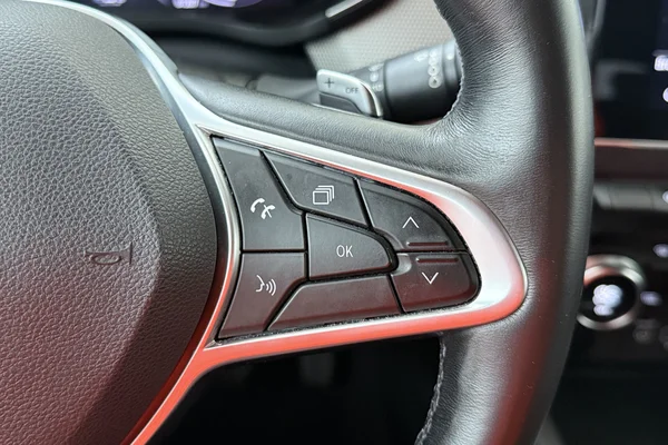 Renault Arkana (2022) — foto 7 van 18