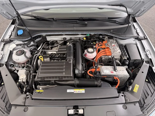 VOLKSWAGEN Passat Variant (2022) — foto 6 van 26