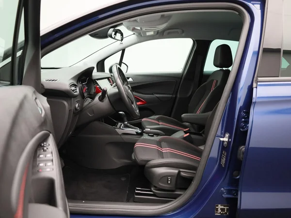 Opel Crossland (2022) — foto 38 van 38