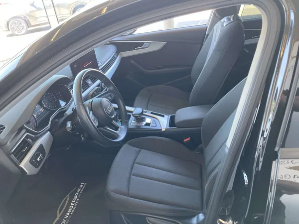 Audi A4 (2023) — foto 20 van 21