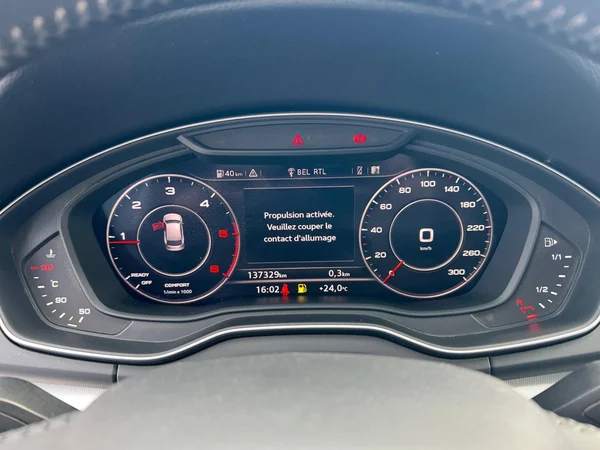AUDI Q5 Dsl (2018) — foto 16 van 18