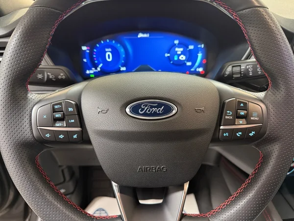 Ford Kuga (2023) — foto 7 van 30