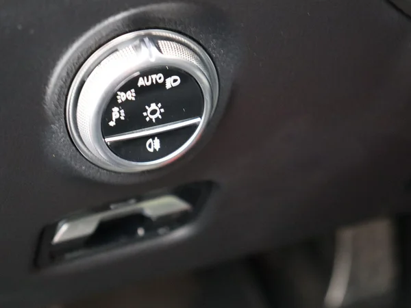 Mercedes-Benz C-Klasse (2023) — foto 3 van 33
