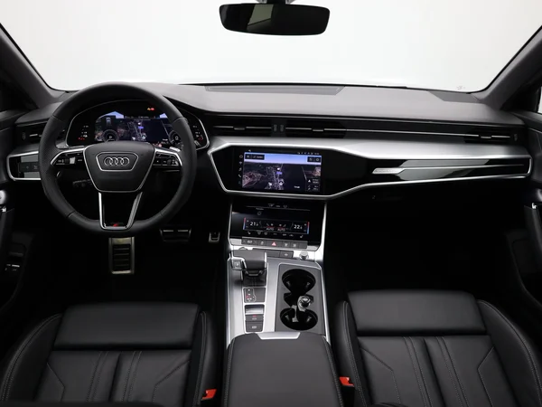 AUDI A6 Avant PHEV (2024) — foto 8 van 23