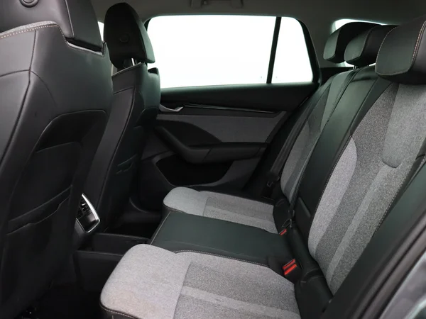 SKODA Octavia Combi (2024) — foto 4 van 19