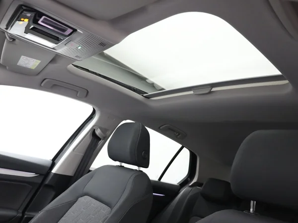 VOLKSWAGEN Golf VIII (2025) — foto 3 van 20