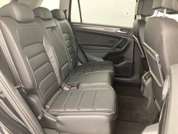 VOLKSWAGEN Tiguan Allspace (2021) — foto 24 van 36