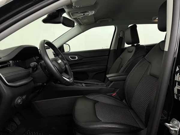 JEEP Compass (2024) — foto 2 van 29