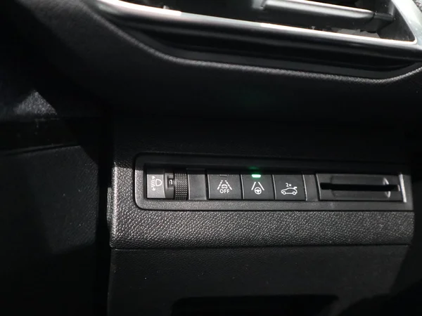 Peugeot 3008 (2021) — foto 17 van 28