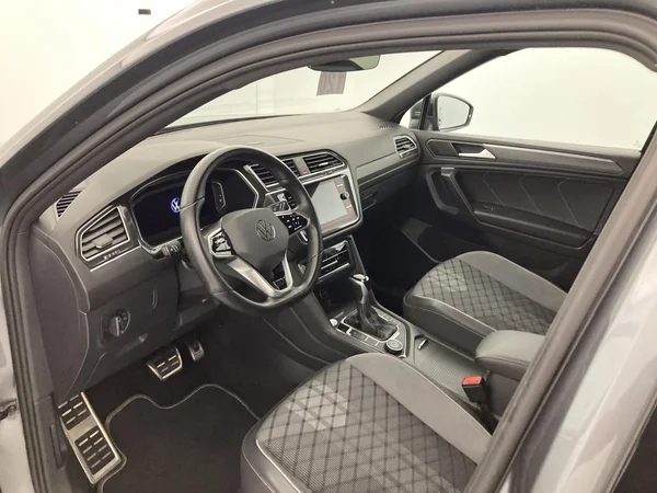 VOLKSWAGEN Tiguan Allspace (2022) — foto 32 van 34