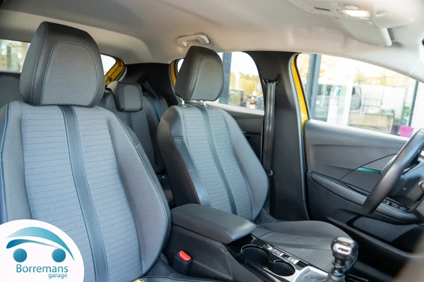 Peugeot 208 (2021) — foto 10 van 31