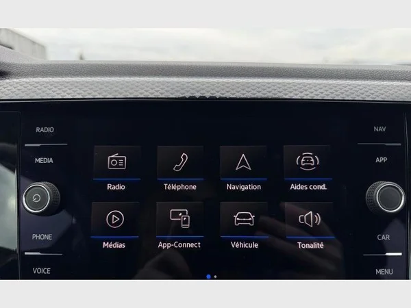 VOLKSWAGEN Polo (2023) — foto 8 van 24