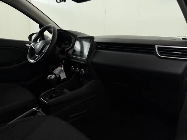 RENAULT Clio (2022) — foto 3 van 26
