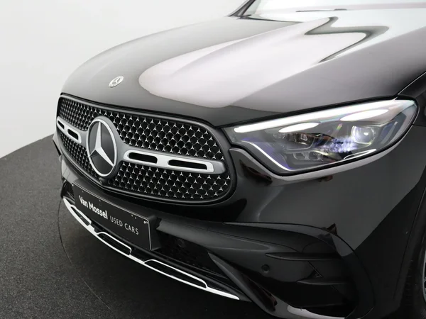 Mercedes-Benz GLC (2024) — foto 25 van 35