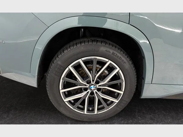 BMW SERIE X X1 (2022) — foto 2 van 32