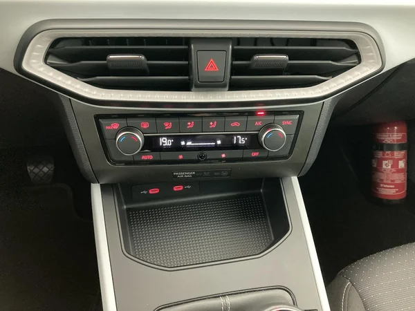 SEAT Arona (2023) — foto 16 van 36