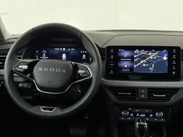 SKODA Kamiq (2025) — foto 14 van 18