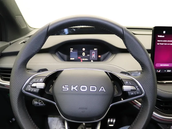 SKODA Enyaq Coupé (2025) — foto 7 van 23