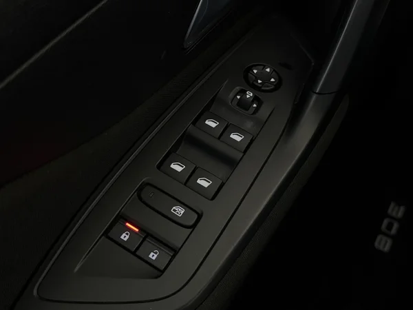 PEUGEOT 308 (2023) — foto 19 van 27