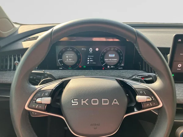 SKODA Superb Combi (2025) — foto 12 van 25
