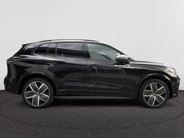 VOLKSWAGEN Tiguan (2025) — foto 10 van 14