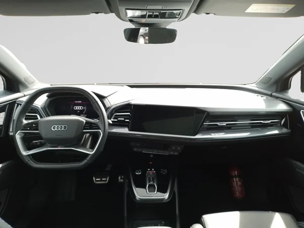 AUDI Q4 e-tron (2021) — foto 13 van 25