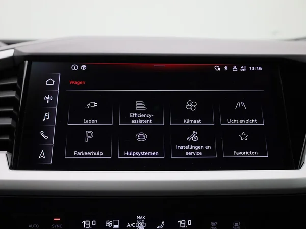 Audi Q4 e-tron (2023) — foto 26 van 43