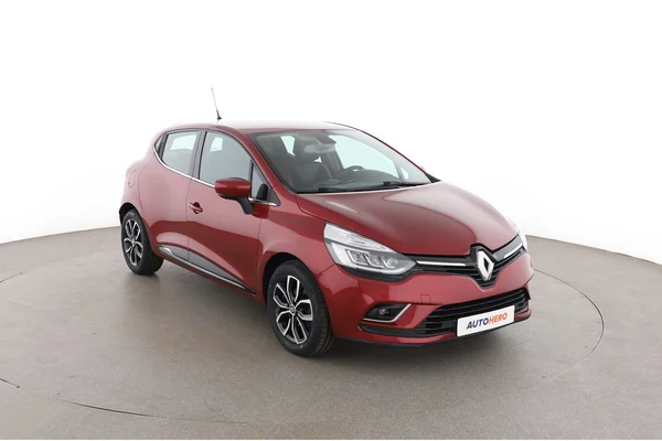 Renault Clio (2017) — foto 14 van 16