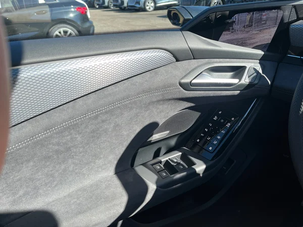 AUDI A6 Sportback e-tron (2026) — foto 10 van 24