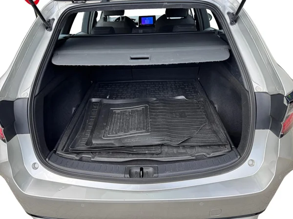TOYOTA Corolla SW Hybrid (HEV) (2022) — foto 14 van 24