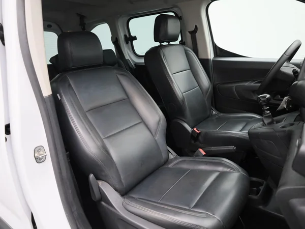 Opel Combo Life (2022) — foto 21 van 32