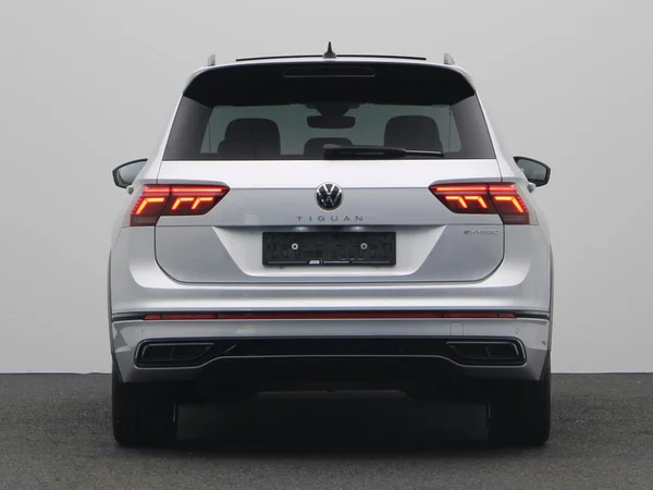 VOLKSWAGEN Tiguan eHybrid (PHEV) (2022) — foto 21 van 24