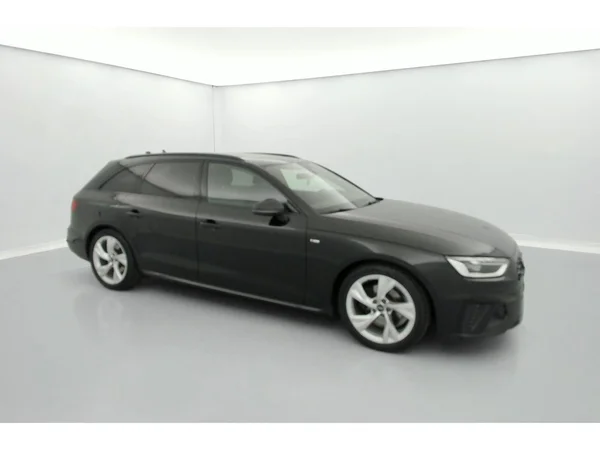AUDI A4 Avant (2022) — foto 30 van 36