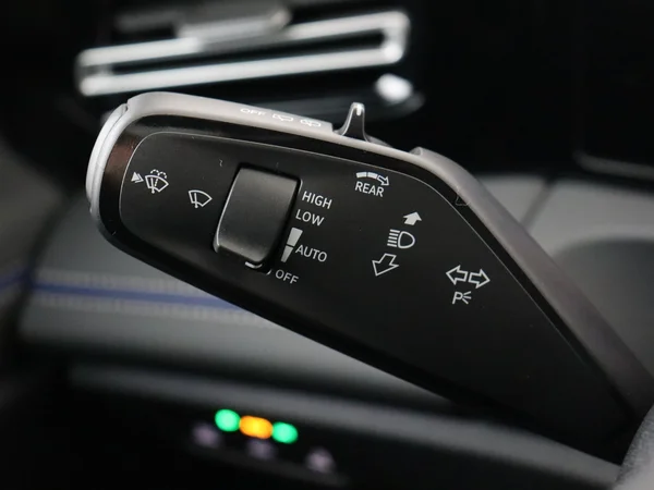 VOLKSWAGEN Tiguan (2025) — foto 15 van 35