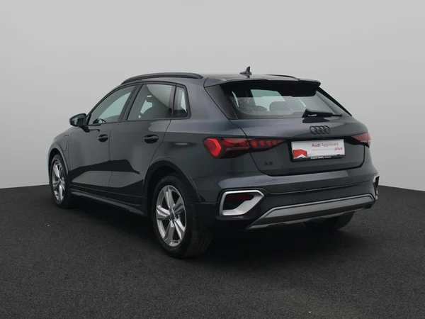 AUDI A3 Allstreet PHEV (2025) — foto 13 van 17