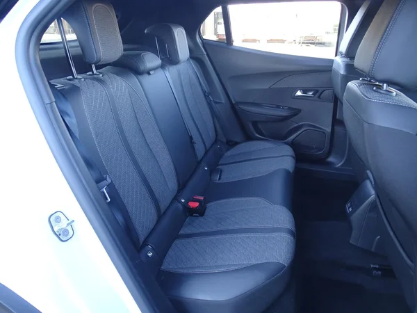 Peugeot 2008 (2025) — foto 2 van 17