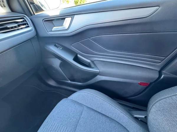 FORD Focus SW Active (2022) — foto 9 van 23