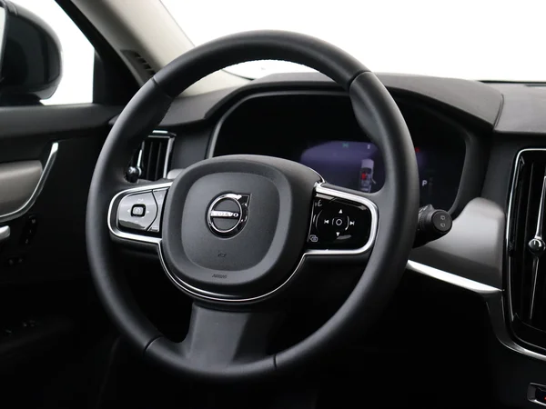 VOLVO V90 (2024) — foto 14 van 34