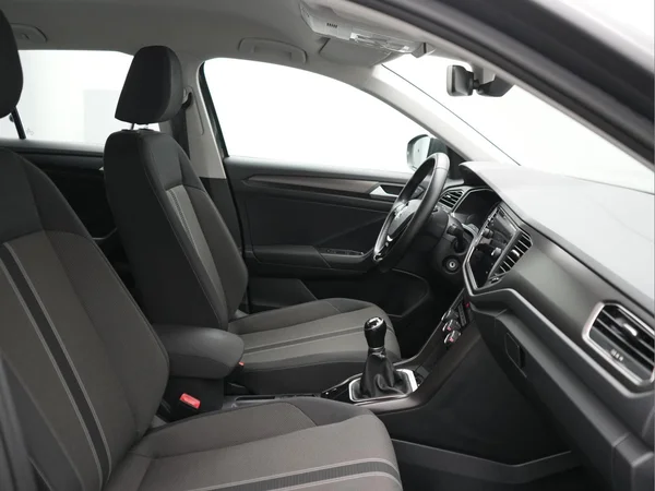 VOLKSWAGEN T-Roc (2019) — foto 8 van 25