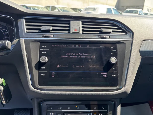 VOLKSWAGEN Tiguan eHybrid (PHEV) (2021) — foto 7 van 20