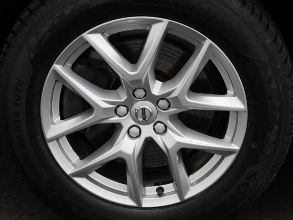 Volvo XC60 (2021) — foto 7 van 43