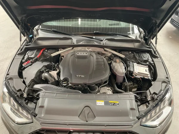 AUDI A4 SW (2020) — foto 15 van 24
