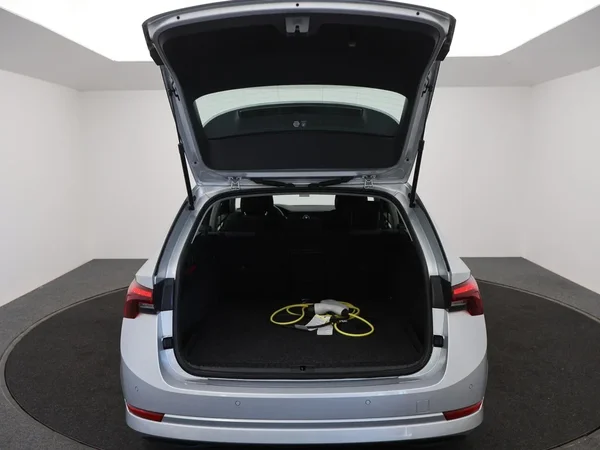 Škoda Octavia (2023) — foto 22 van 22